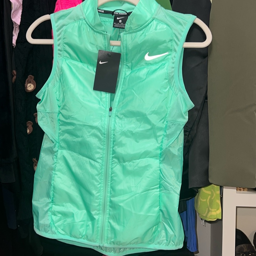 Nike mint color running vest